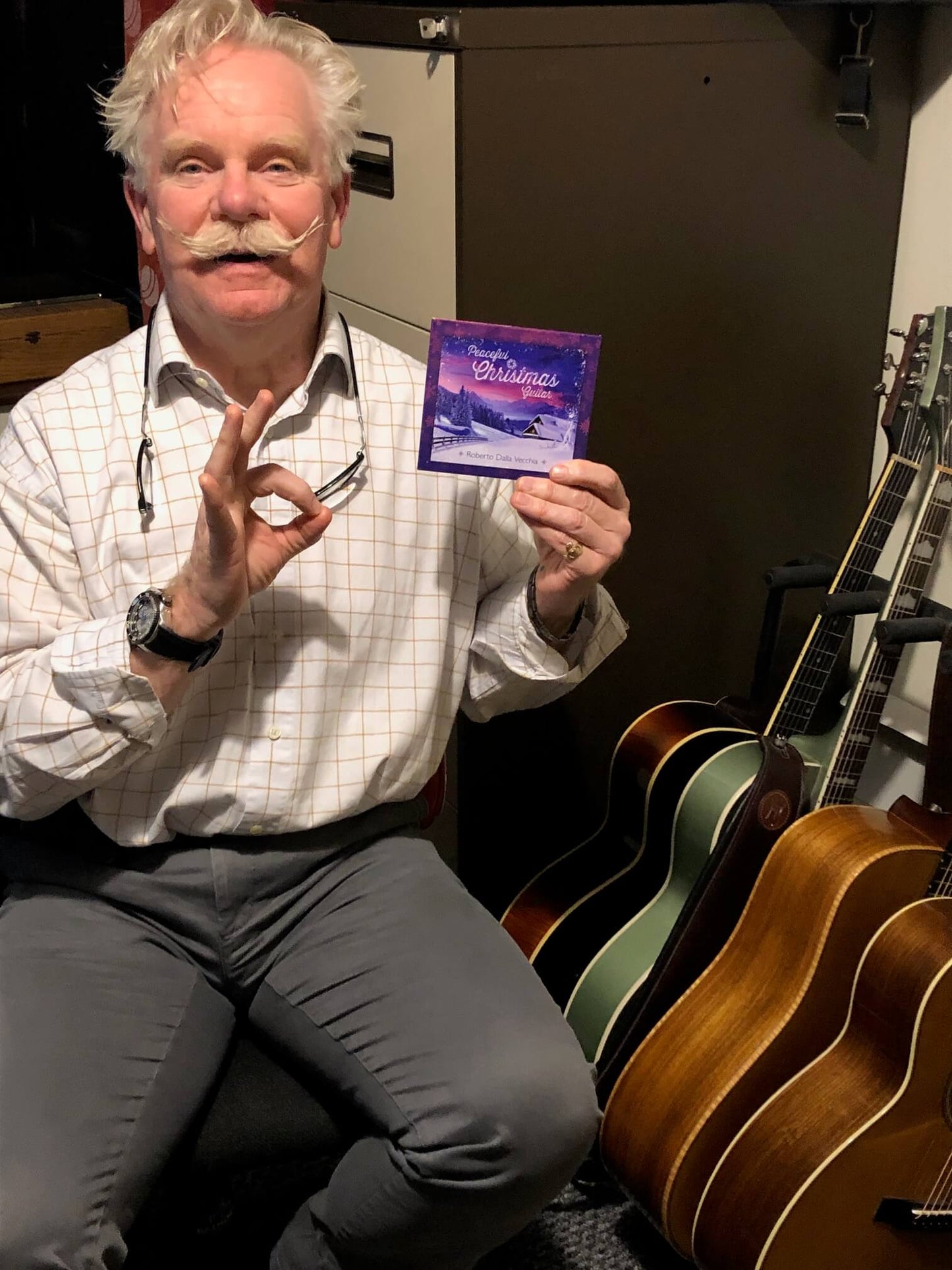 Peaceful Christmas Guitar (Physical CD)